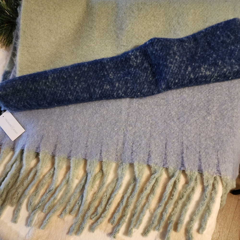 Winter Scharf - Picture 3 of 6